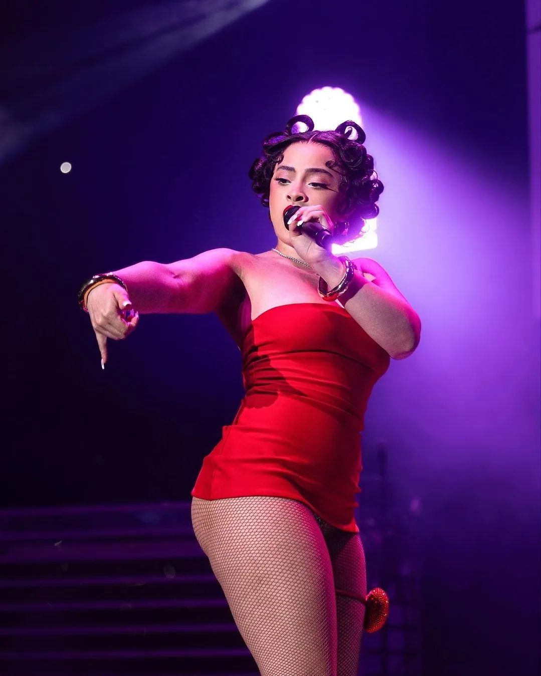 Ice Spice Dresses As Betty Boop For Halloween Performance 03